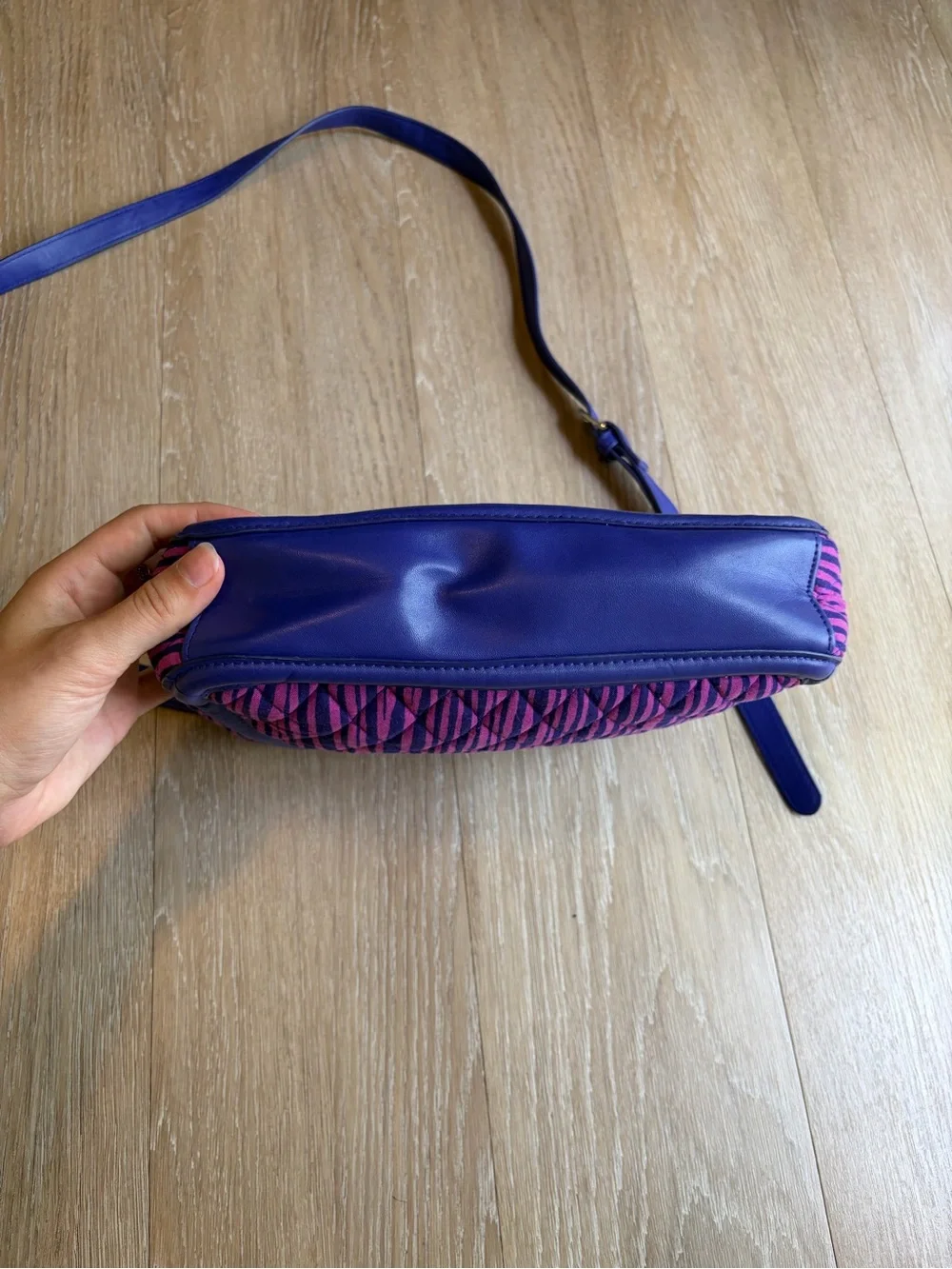 Vera Bradley Trimmed Trapeze Pink & Purple Striped Patterned Shoulder Bag